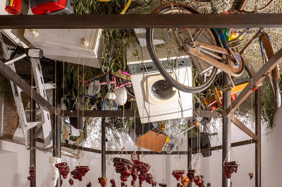 CHEN ZHEN - 'Un Village sans frontières'