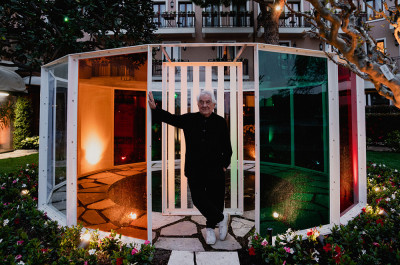 Daniel Buren - Sosta colorata per Hotel Cipriani, lavoro <i>in situ</i>, 2023-2024