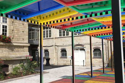 Daniel Buren - La Pergola polychrome