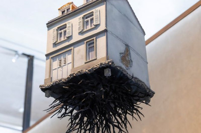 Leandro Erlich - Hybrids. Leandro Erlich al Negozio Olivetti