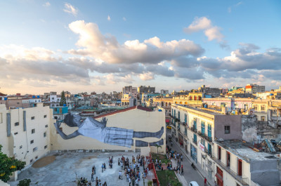 JR - GIANTS, peeking at the city, Havana, Cuba, 2019