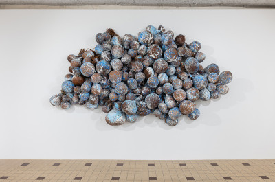 AI WEIWEI - JUAN ARAUJO - BARBANA BOJADZI - YOAN CAPOTE - LORIS CECCHINI - ELIZABET CERVIñO - NIKHIL CHOPRA - BERLINDE DE BRUYCKERE - LEANDRO ERLICH - SUBODH GUPTA - JR - JOSé MESíAS - GIOVANNI OZZOLA - SERSE - NEDKO SOLAKOV - PASCALE MARTHINE TAYOU - SISLEJ XHAFA - JOSé YAQUE - 'PLEIN SOLEIL'
