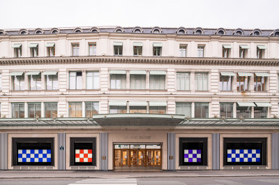 Daniel Buren - Aux Beaux Carrés : travaux in situ