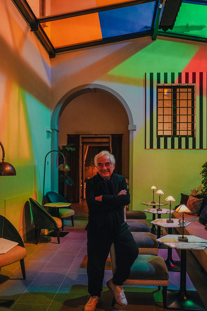 Daniel Buren - Sosta colorata per Villa San Michele, lavoro <i>in situ</i>, 2024