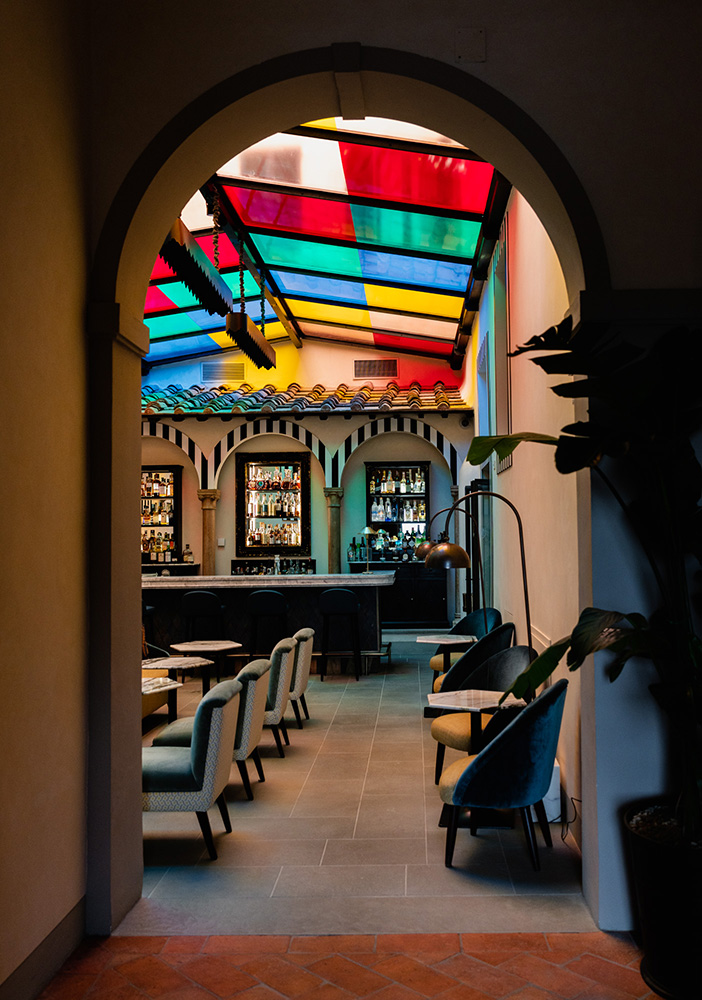 Daniel Buren - Sosta colorata per Villa San Michele, lavoro <i>in situ</i>, 2024