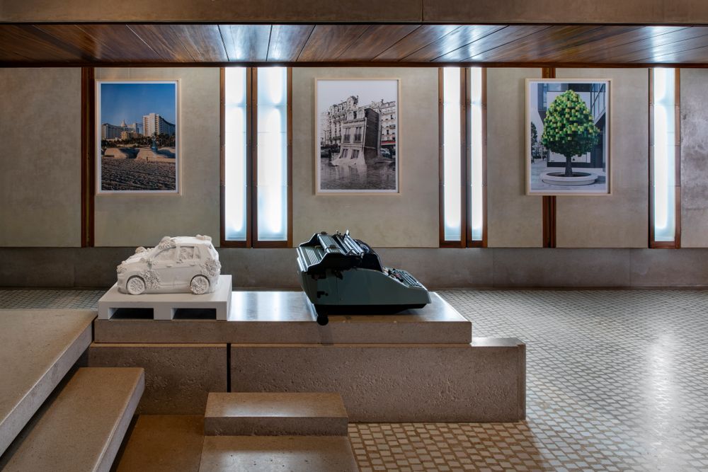 Leandro Erlich - Hybrids. Leandro Erlich al Negozio Olivetti