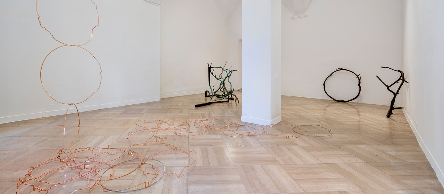 ALICJA KWADE 'Vestigia'