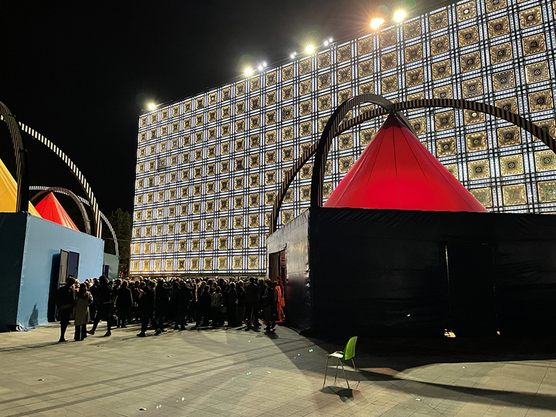 DANIEL BUREN 'Rotation, Burencirque'